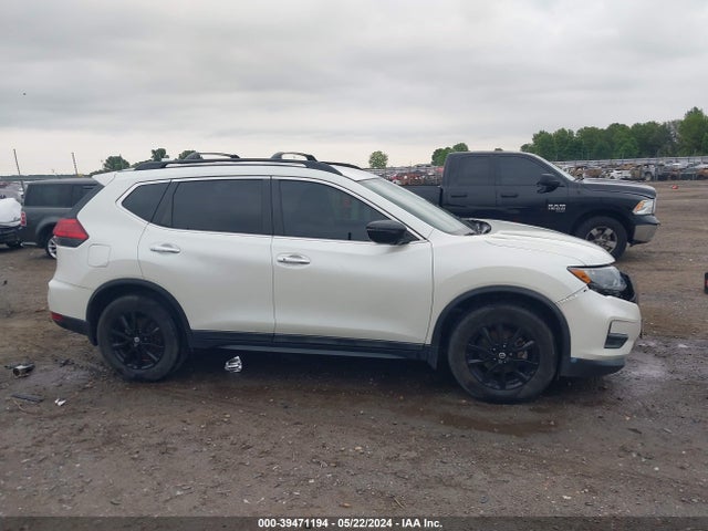 Nissan ROGUE SV 2017 5N1AT2MT8HC840609 Image 13