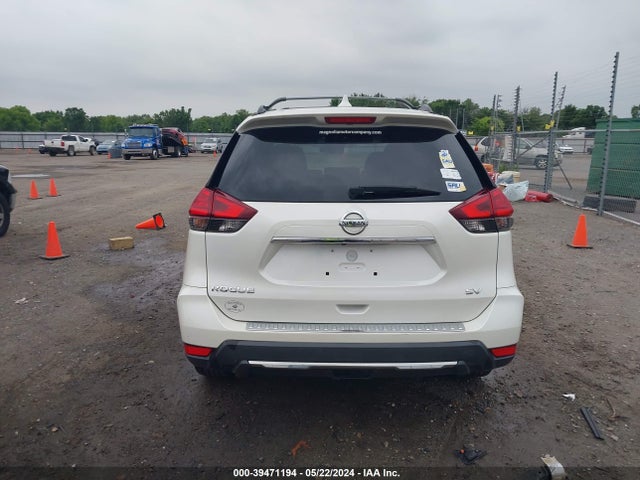 Nissan ROGUE SV 2017 5N1AT2MT8HC840609 Image 16