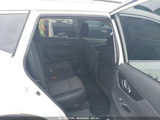 Nissan ROGUE SV 2017 5N1AT2MT8HC840609 Image 8