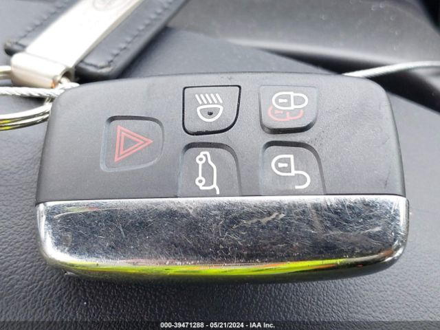 SALRRBBV2HA039494 Land Rover Discovery Hse
