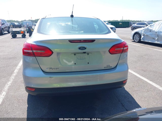 Ford FOCUS SE 2016 1FADP3F2XGL271931 Image 16