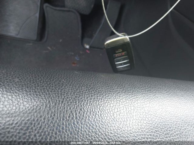 JH4KC1F37EC003330 Acura RLX