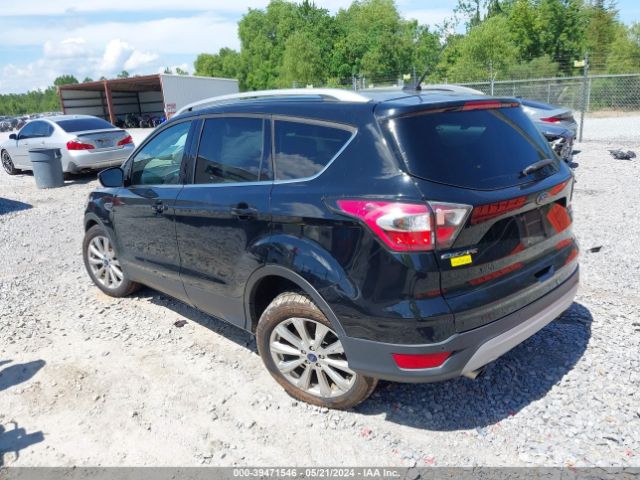 1FMCU0J92HUA57945 Ford Escape Titanium