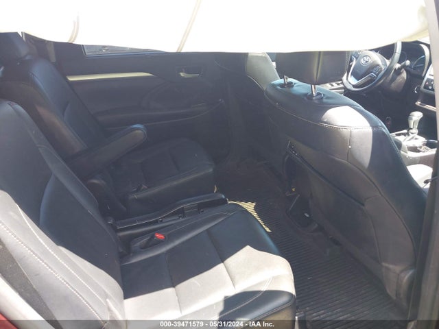 Toyota Highlander Xle 2018 5TDJZRFH1JS900836 Image 8