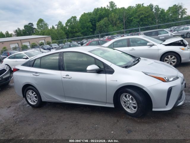 JTDKAMFU7N3160521 Toyota Prius L