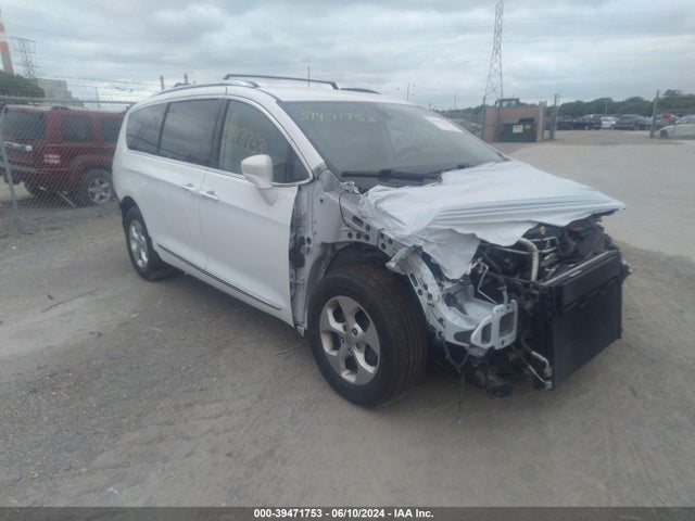 2C4RC1EG7HR721069 Chrysler Pacifica Touring-l Plus