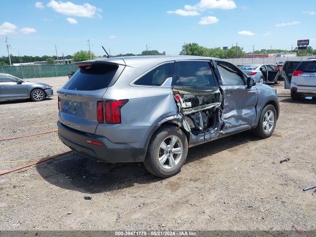 KIA SORENTO LX 2021 5XYRG4LC1MG041673 Image 4