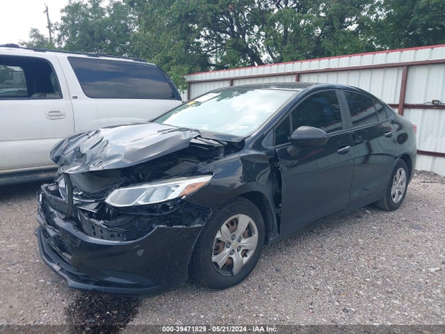 Chevrolet Cruze Ls Auto 2018 1G1BC5SM4J7235208 Image 2
