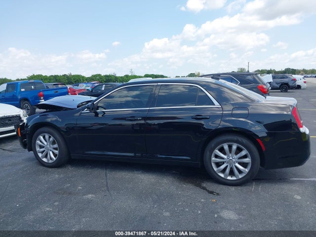 Chrysler 300 Anniversary Edition 2016 2C3CCARG8GH329260 Image 14