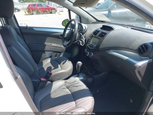 Chevrolet Spark 1lt Auto 2014 KL8CD6S96EC536210 Image 5