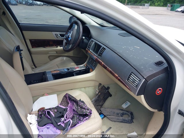 2009 JAGUAR XF SAJWA07C991R10911 Photo 4