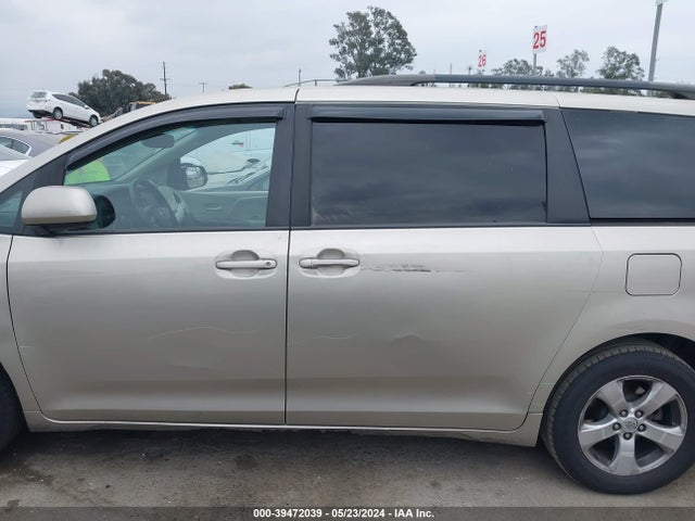 Toyota Sienna Le 8 Passenger 2017 5TDKZ3DC5HS829689 Image 15
