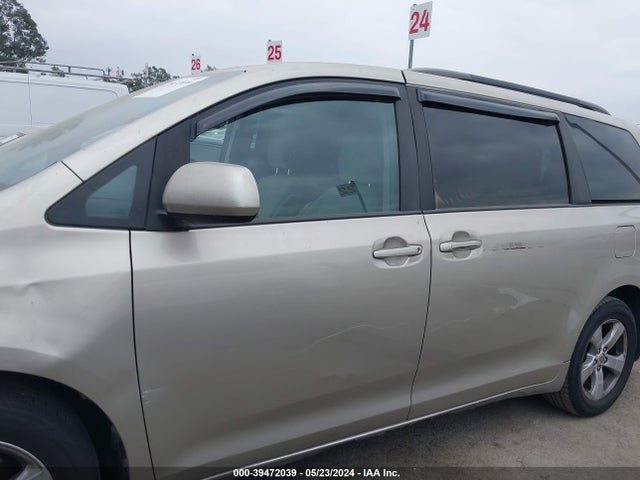 Toyota Sienna Le 8 Passenger 2017 5TDKZ3DC5HS829689 Image 6
