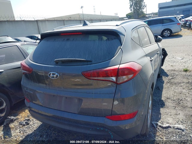 Hyundai TUCSON SEL 2018 KM8J33A48JU790555 Image 16
