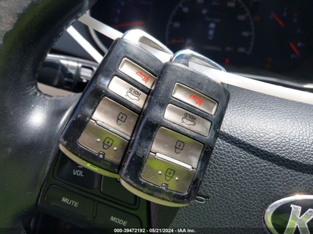 KNALN4D72E5136408 KIA Cadenza Premium