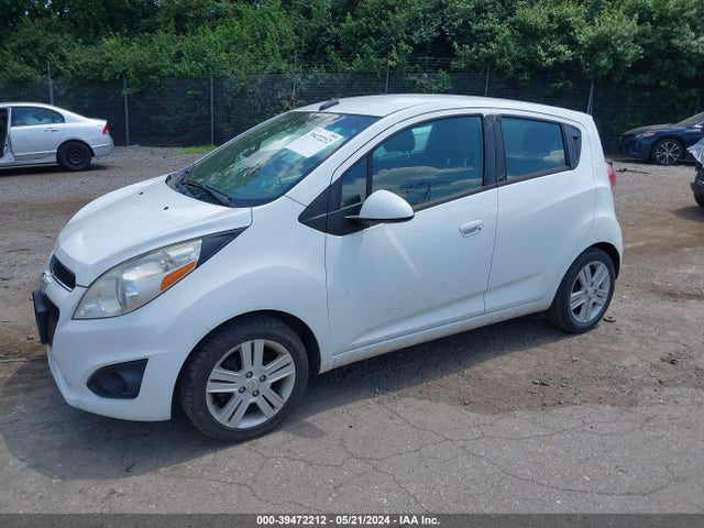Chevrolet Spark 1lt Auto 2014 KL8CD6S93EC555474 Image 2