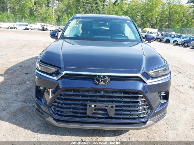 Toyota Grand Highlander Platinum 2024 5TDAAAB57RS007666 Image 13