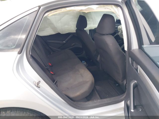 1VWAT7A31HC016860 Volkswagen Passat 1.8t S