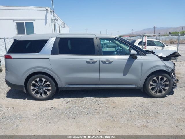 KNDNC5H36N6103677 KIA Carnival Mpv Ex