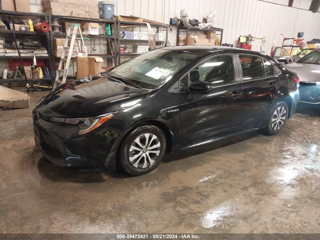 Toyota Corolla Hybrid Le 2021 JTDEAMDE4MJ030506 Image 2