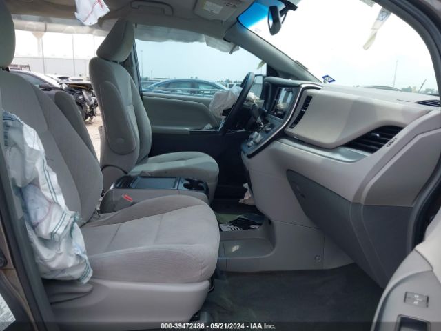5TDKK3DC9FS680351 Toyota Sienna Le 8 Passenger