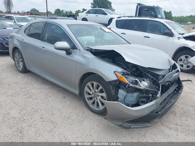 Toyota CAMRY LE 2022 4T1C11AKXNU629633 main image