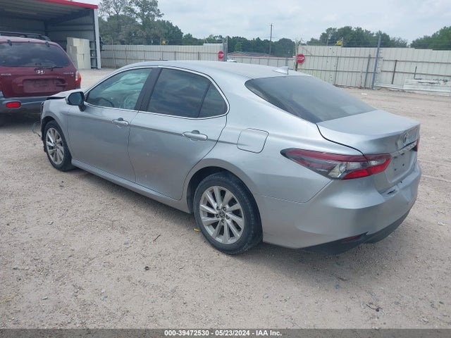 Toyota CAMRY LE 2022 4T1C11AKXNU629633 Image 3