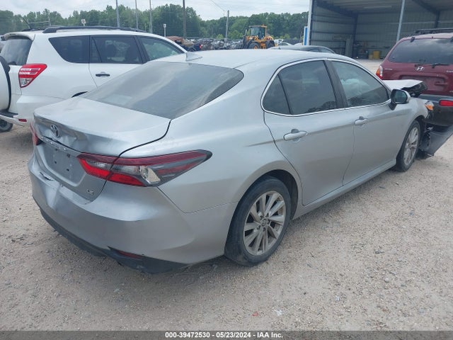Toyota CAMRY LE 2022 4T1C11AKXNU629633 Image 4