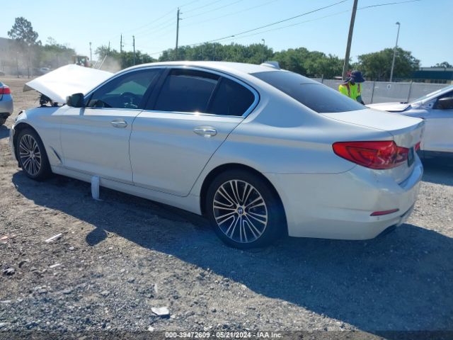 WBAJE5C53JWA92651 BMW 540I