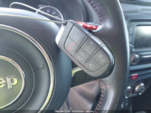 ZACCJBCT9FPB18675 Jeep Renegade Trailhawk