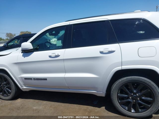 1C4RJEAGXJC430597 Jeep Grand Cherokee Altitude 4x2