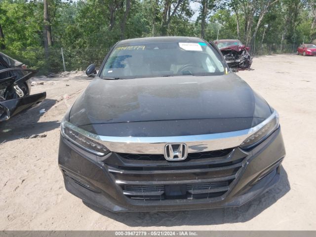 1HGCV2F95JA013338 Honda Accord Touring 2.0t