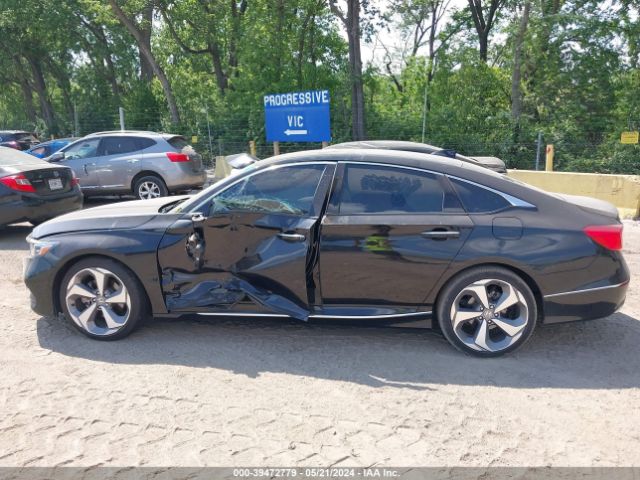 1HGCV2F95JA013338 Honda Accord Touring 2.0t