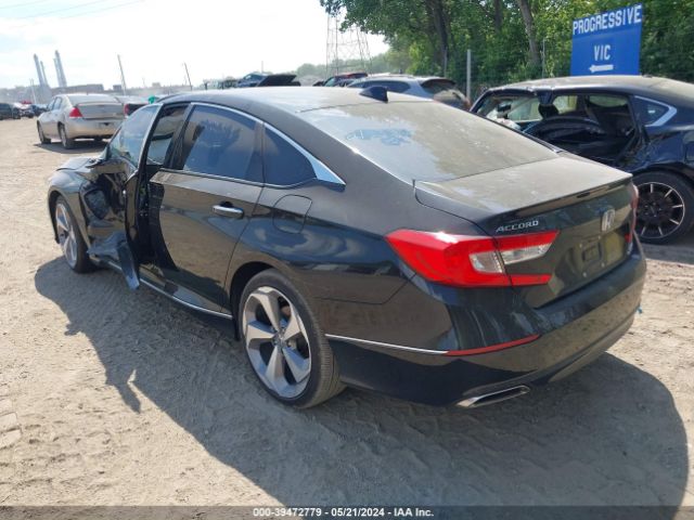 1HGCV2F95JA013338 Honda Accord Touring 2.0t