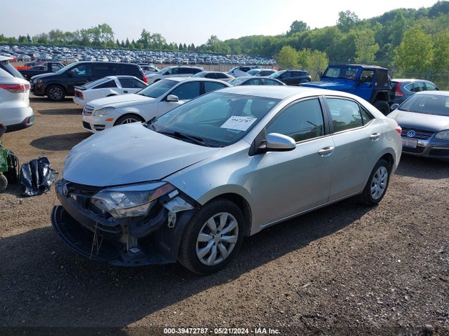 Toyota COROLLA LE 2016 5YFBURHE2GP459306 Image 2