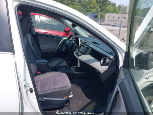 JTMBFREV1EJ012241 Toyota RAV4 LE