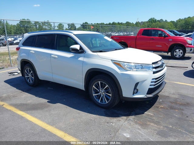 Toyota Highlander Xle 2018 5TDJZRFH2JS561309 main image