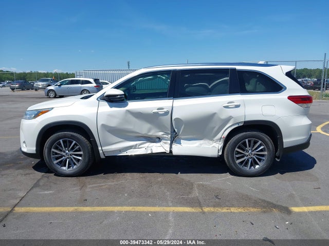 Toyota Highlander Xle 2018 5TDJZRFH2JS561309 Image 14