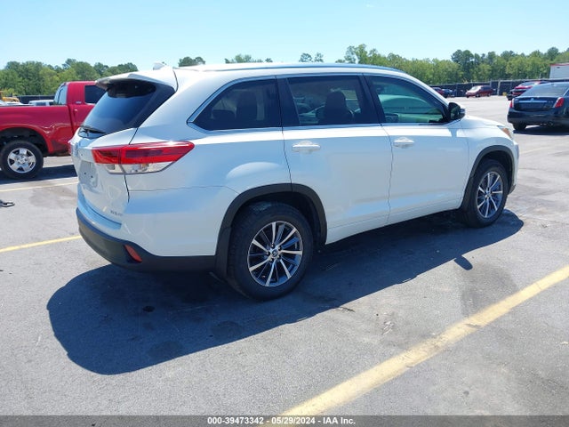 Toyota Highlander Xle 2018 5TDJZRFH2JS561309 Image 4