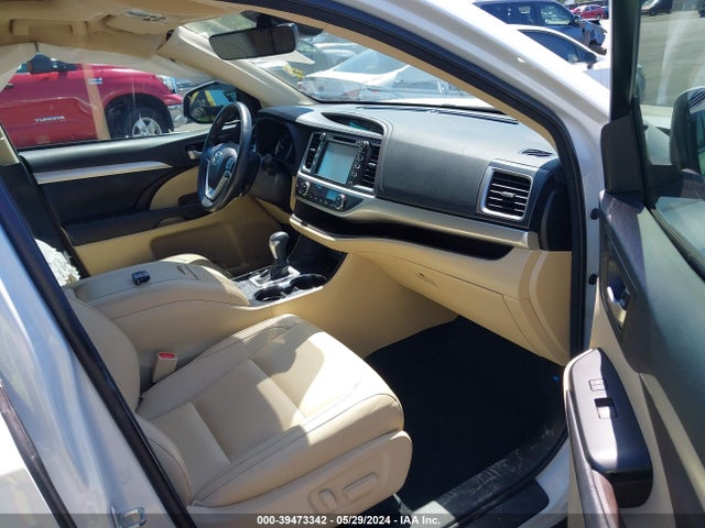 Toyota Highlander Xle 2018 5TDJZRFH2JS561309 Image 5