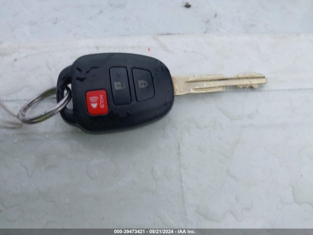 Toyota RAV4 LE 2016 2T3BFREV2GW414550 Image 11