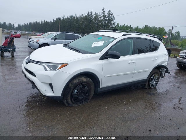 Toyota RAV4 LE 2016 2T3BFREV2GW414550 Image 2