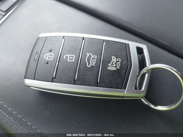 Genesis G80 3.8 2018 KMHGN4JE2JU224491 Image 11