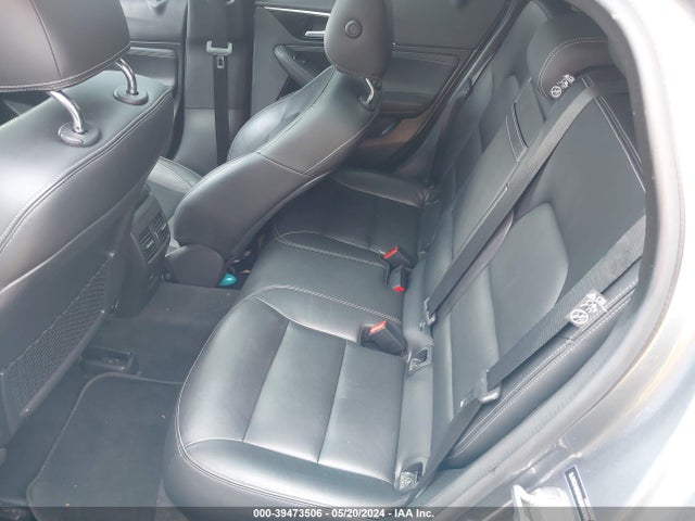 Infiniti Qx30 Essential 2018 SJKCH5CR0JA006161 Image 8