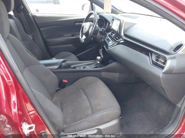 Toyota C-HR XLE 2018 NMTKHMBX2JR038846 Image 5