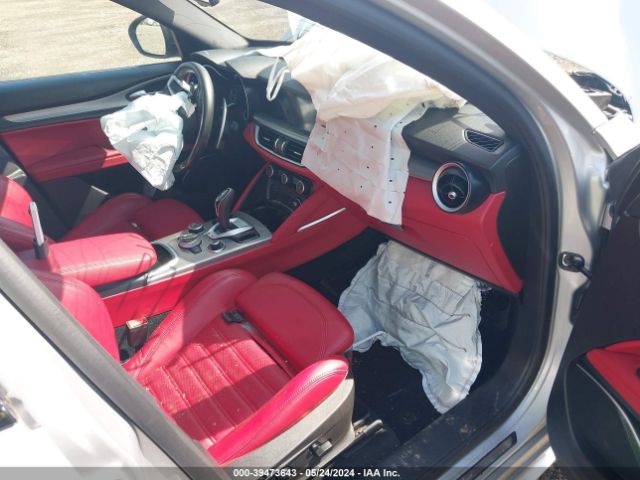 2021 ALFA ROMEO STELVIO ZASPAKBN5M7D14859 Photo 4