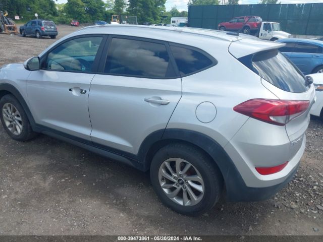 KM8J3CA42GU195015 Hyundai TUCSON SE