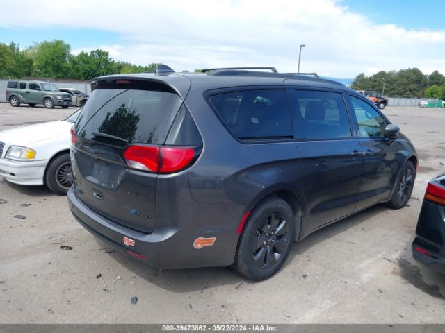 2019 CHRYSLER PACIFICA HYBRID 2C4RC1H76KR668786 Photo 3