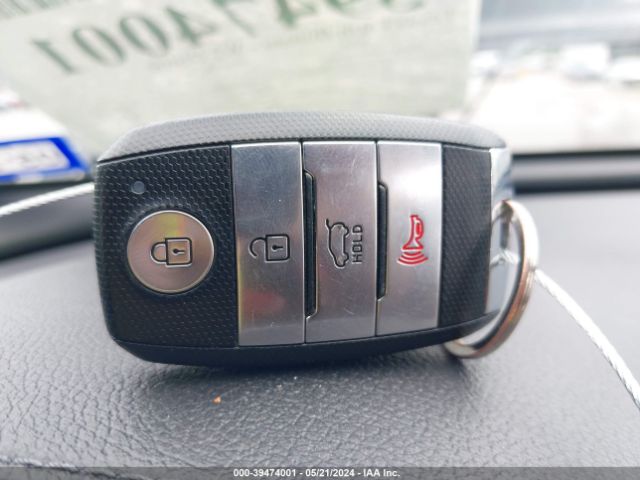 5XYPK4A57HG291855 KIA Sorento 3.3l Sxl