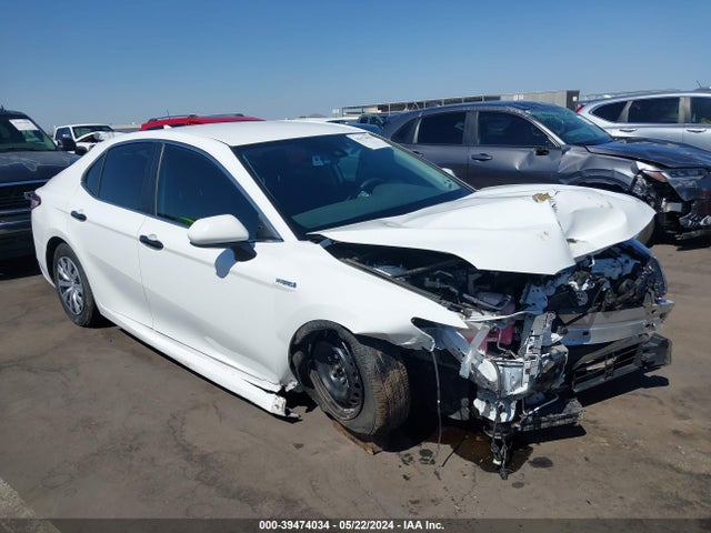 Toyota Camry Le Hybrid 2020 4T1C31AK5LU013409 zdjęcie główne